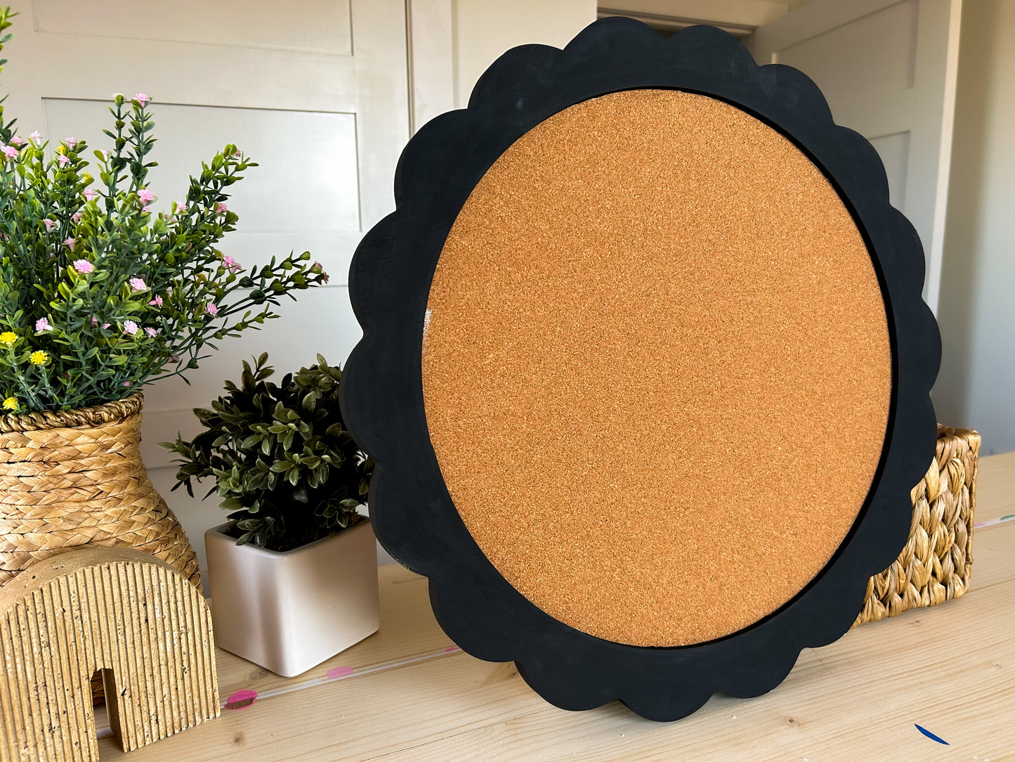 Custom - Black Circle Cork Board