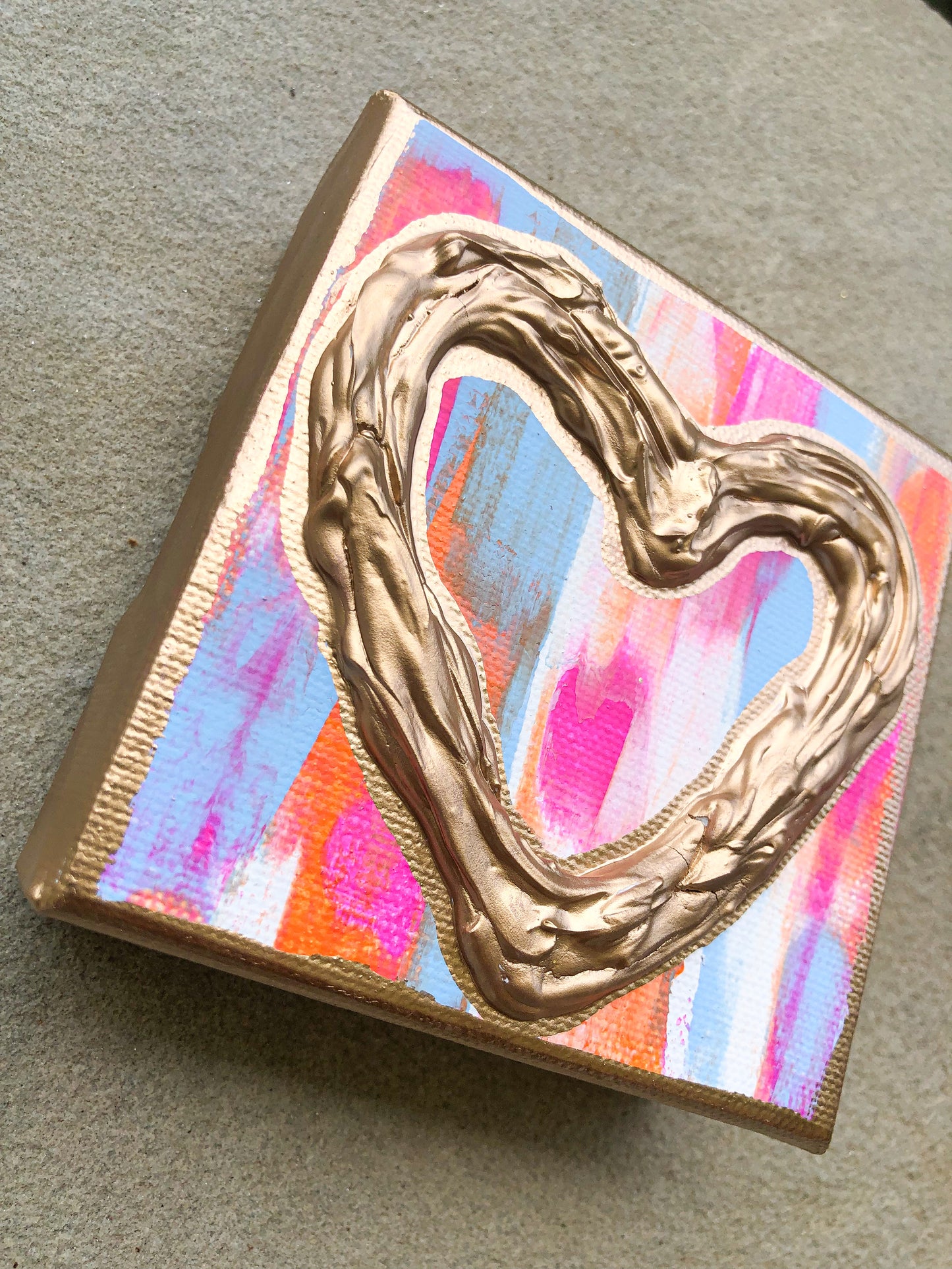 Color Swipe Gold Heart